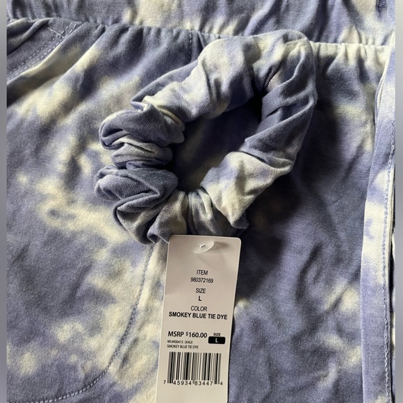 NWT Wildfox shorts w/ matching scrunchie in “Smokey Blue Tie Dye” - Picture 3 of 6